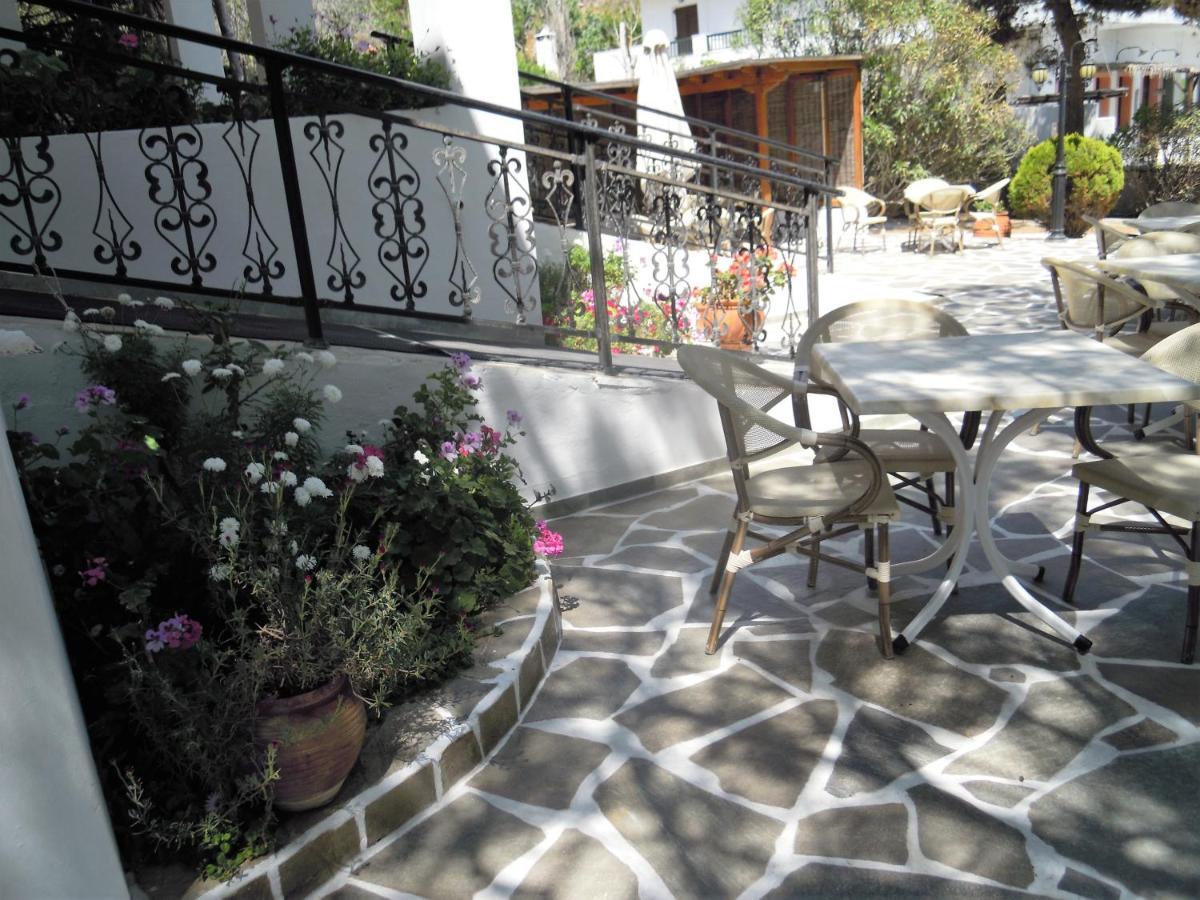 Cavo D'Oro Hotel Batsi  Exterior photo